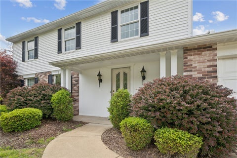 Homes For Sale - 2125 Berkshire Drive Dr<br/> Monroeville, PA 15146