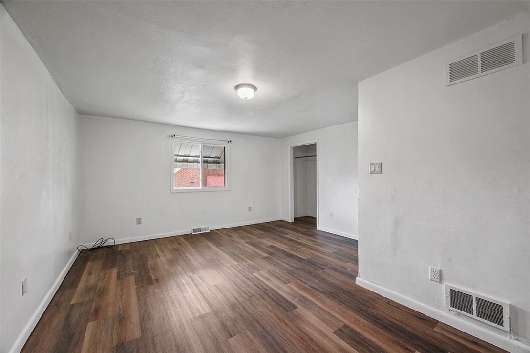 416 Oak St St, West Mifflin, Pennsylvania image 17