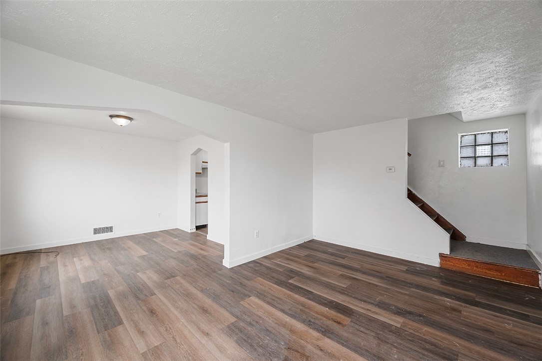 416 Oak St St, West Mifflin, Pennsylvania image 4
