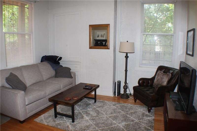 Shadyside, Pennsylvania 15232, United States, 1 Bedroom Bedrooms, ,1 BathroomBathrooms,Residential,Active,113173