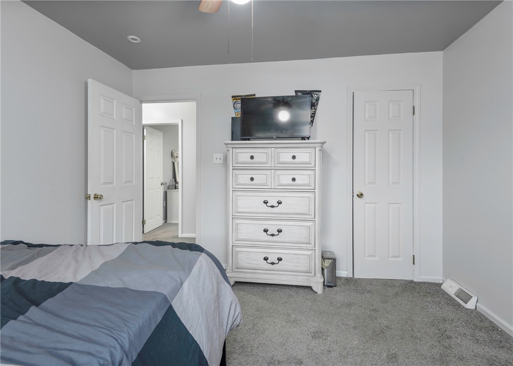 1198 Fox Terrier Dr Dr, Bethel Park, Pennsylvania image 37