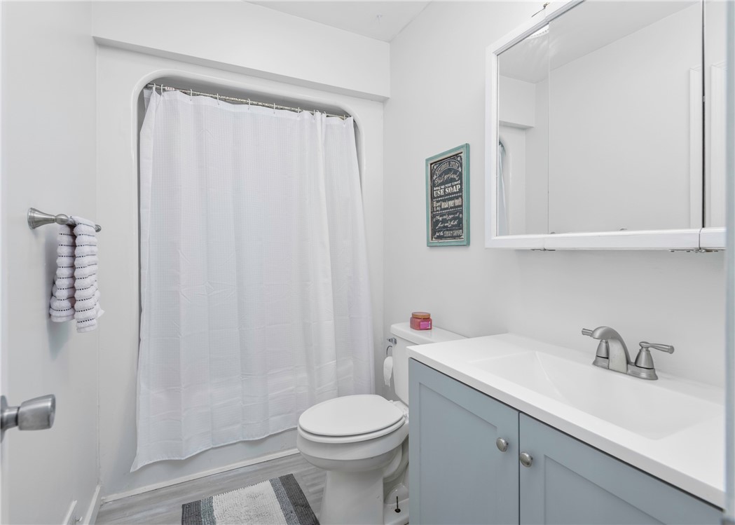 1198 Fox Terrier Dr Dr, Bethel Park, Pennsylvania image 32