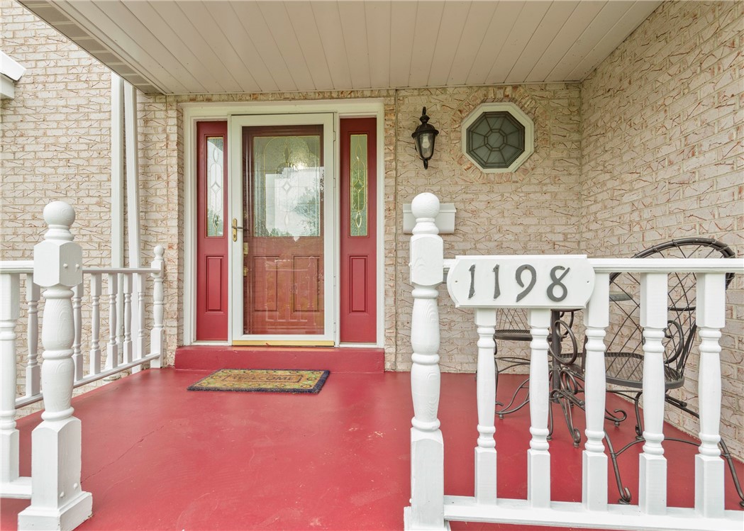 1198 Fox Terrier Dr Dr, Bethel Park, Pennsylvania image 3