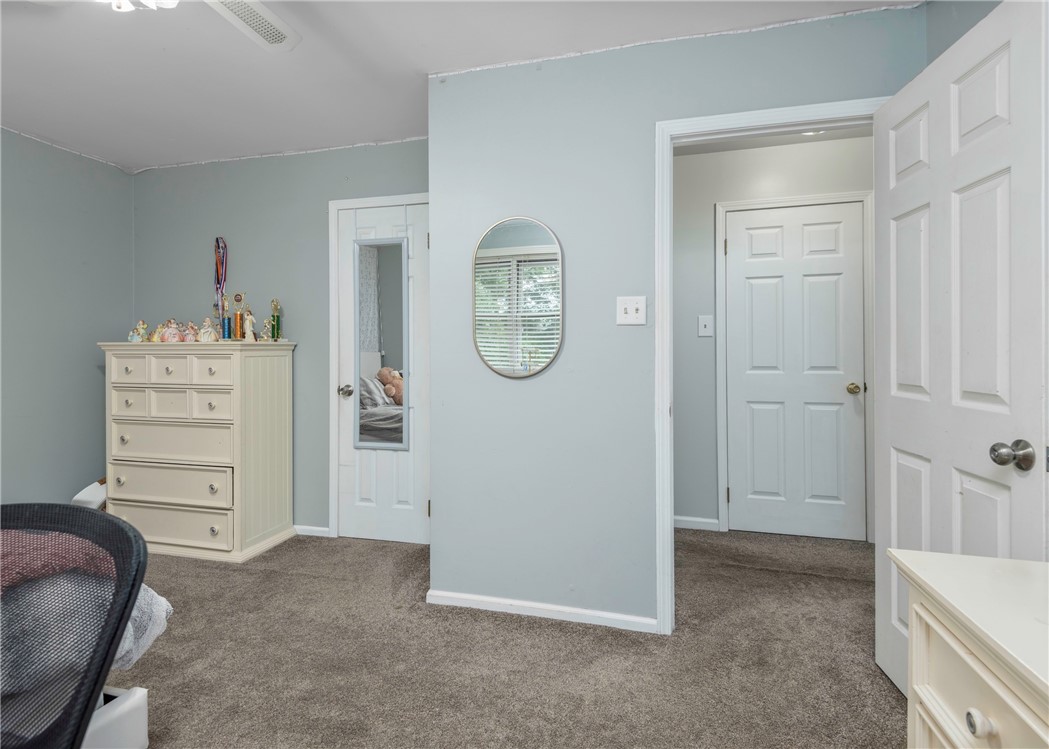 1198 Fox Terrier Dr Dr, Bethel Park, Pennsylvania image 39
