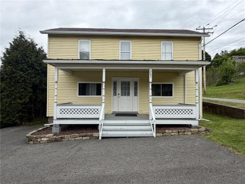 Homes For Sale - 205 1st St St<br/> East Brady, PA 16028