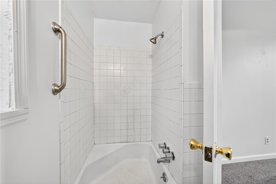 Troy Hill, Pennsylvania 15212, United States, 1 Bedroom Bedrooms, ,2 BathroomsBathrooms,Residential,Active,237146