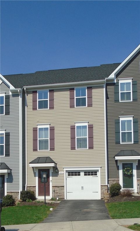 Photo of 2016 Cade Dr, Monaca, PA 15061 (MLS # 1743863)