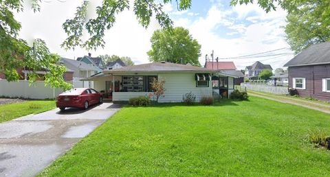 Photo of 303 W South St, Carmichaels, PA 15320 (MLS # 1752070)