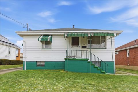 Photo of 406 Peterson St, Mckeesport, PA 15132 (MLS # 1737255)