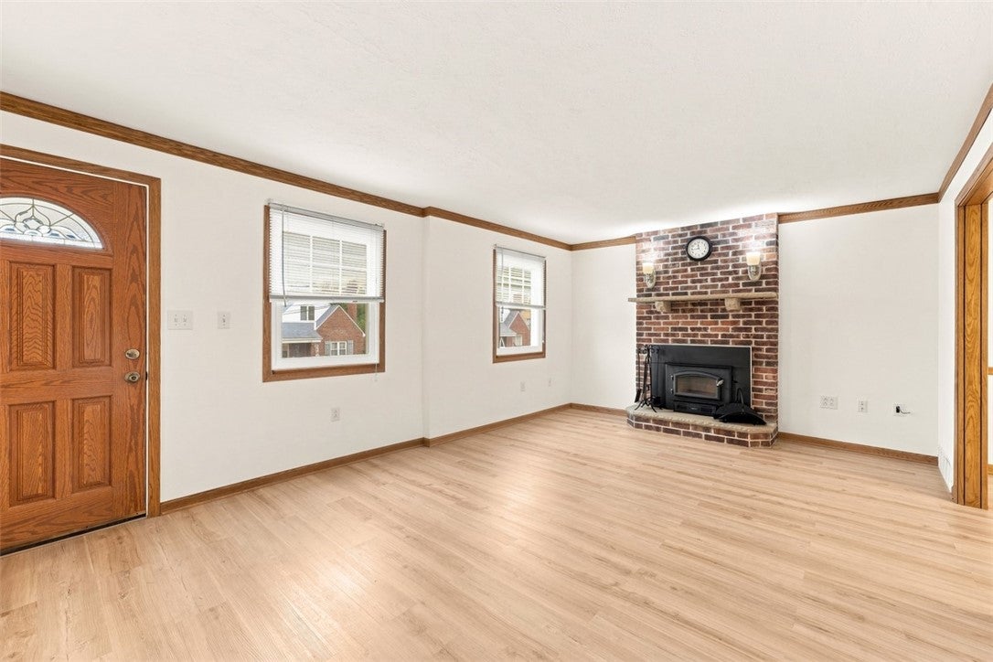 4125 Tuxey Ave