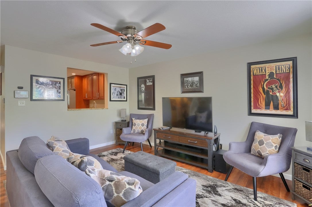 424 Parkridge Ln