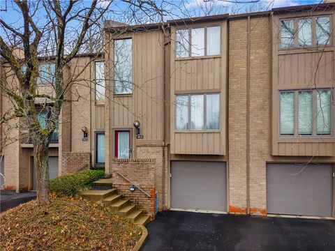 Photo of 363 Hawthorne Ct, Pittsburgh, PA 15237 (MLS # 1736290)