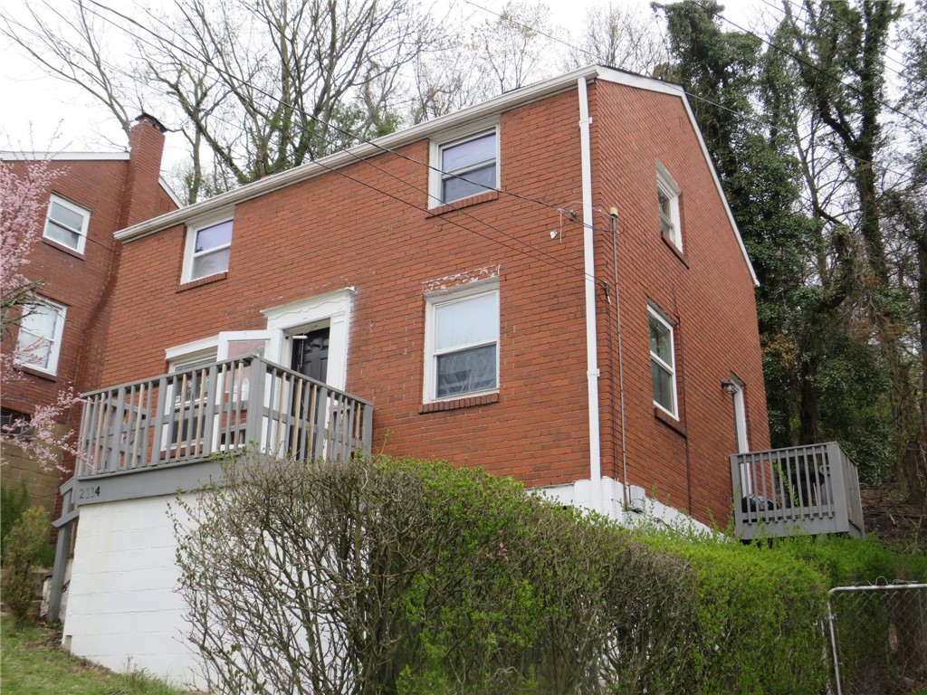 2114 Lindsay Rd