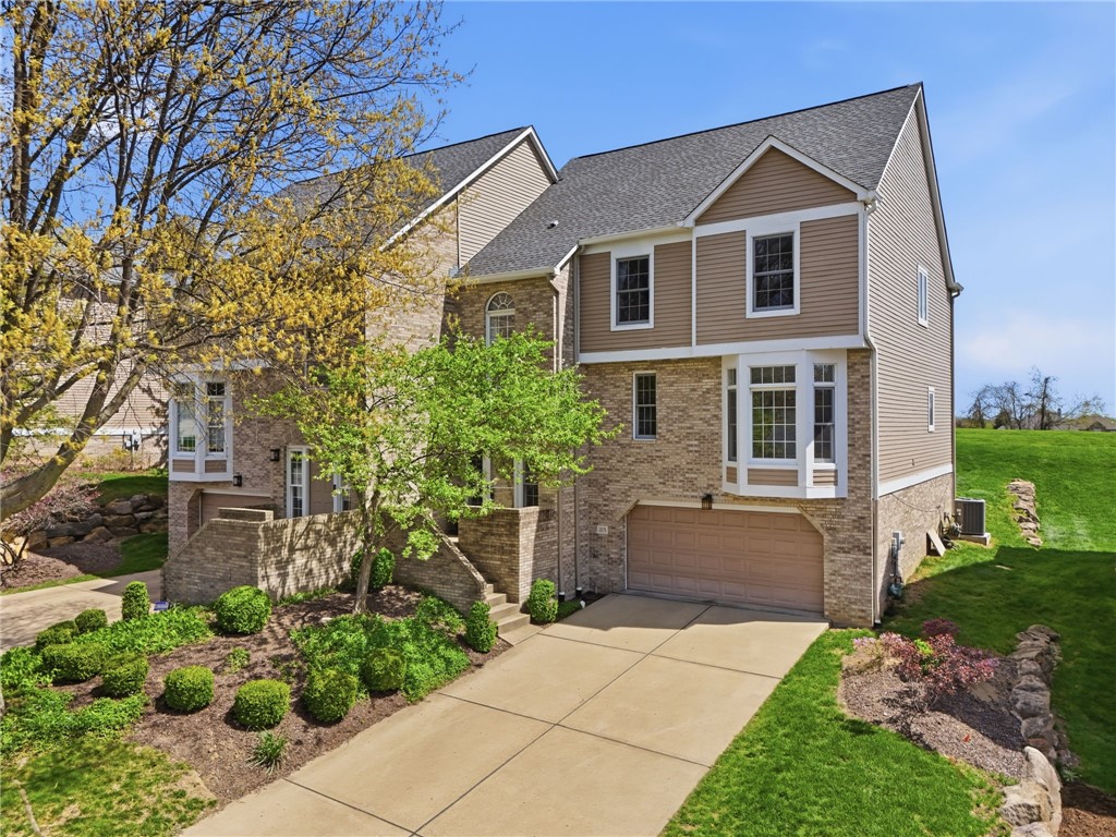 215 Cypress Knoll Dr