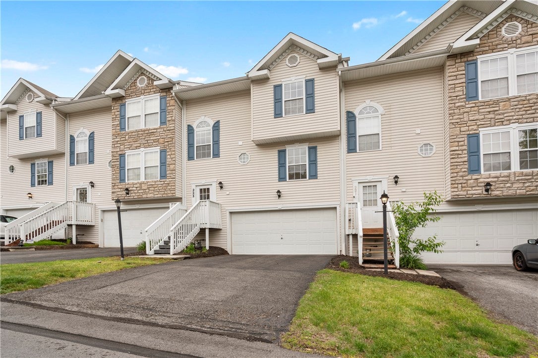 223 Mountain Dr