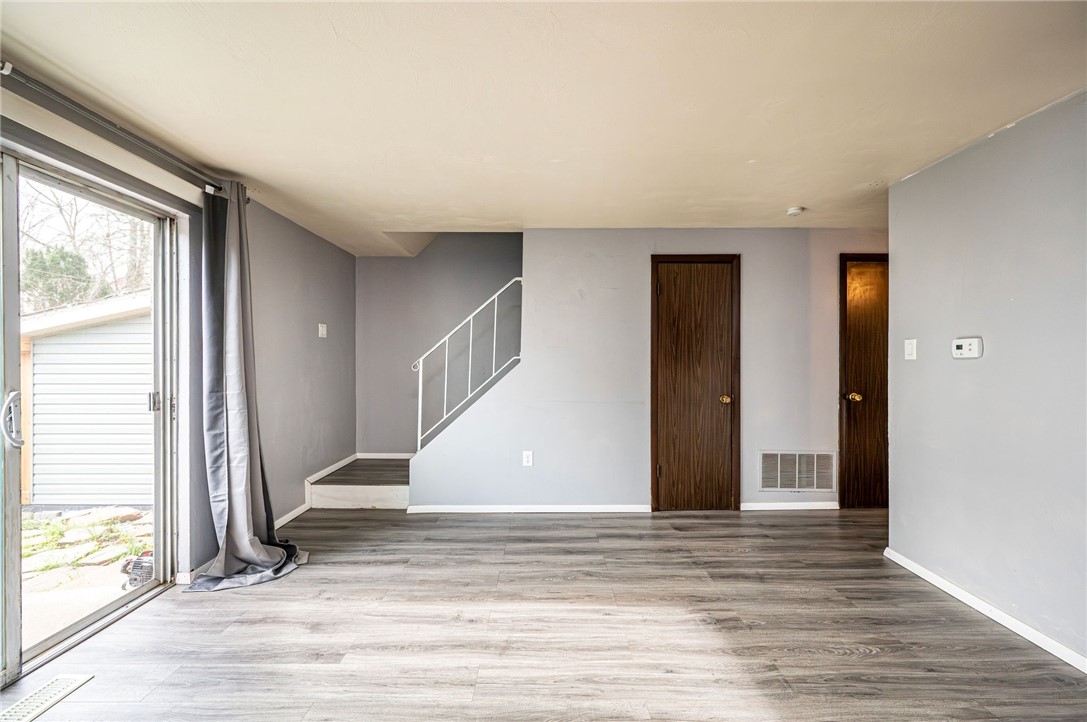 Hempfield Twp - Wml, Pennsylvania 15601, United States, 3 Bedrooms Bedrooms, ,2 BathroomsBathrooms,Residential,Pending,100802