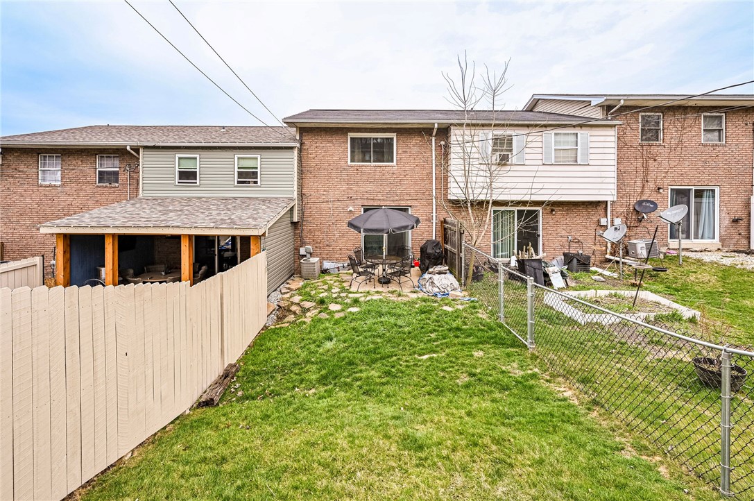 Hempfield Twp - Wml, Pennsylvania 15601, United States, 3 Bedrooms Bedrooms, ,2 BathroomsBathrooms,Residential,Pending,100802