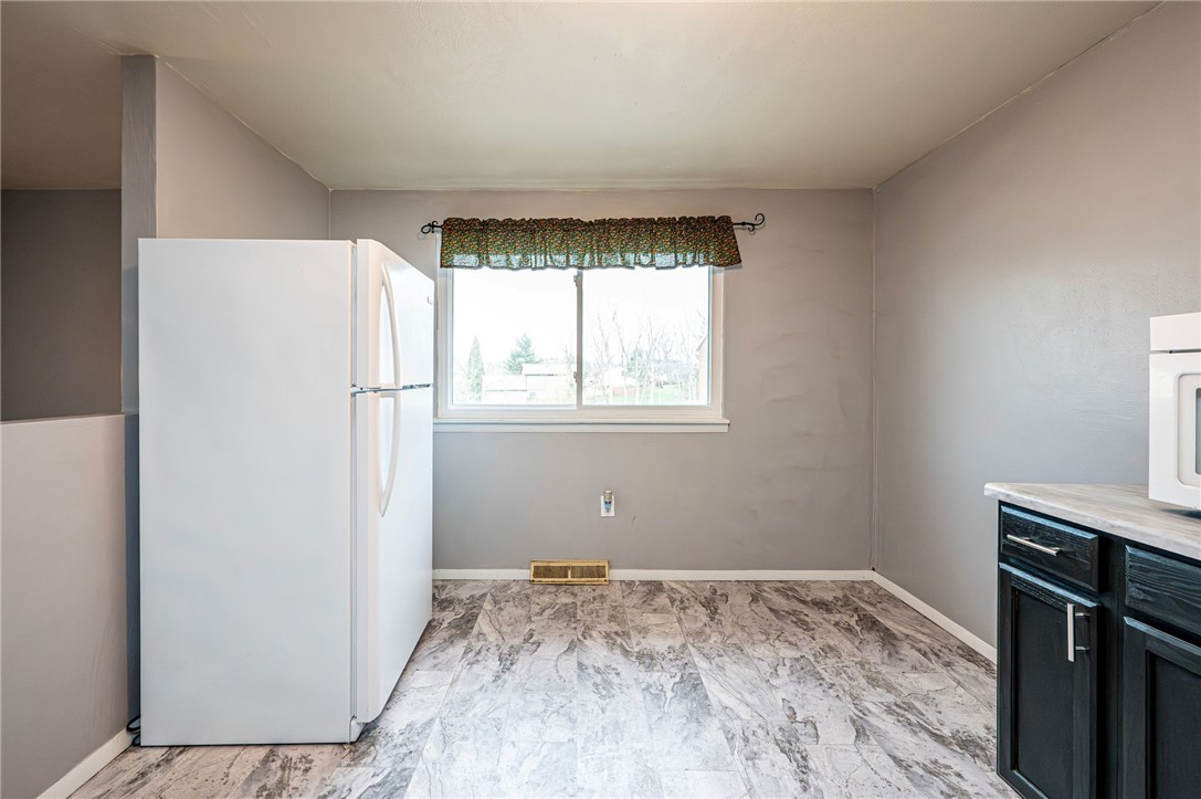 Hempfield Twp - Wml, Pennsylvania 15601, United States, 3 Bedrooms Bedrooms, ,2 BathroomsBathrooms,Residential,Pending,100802