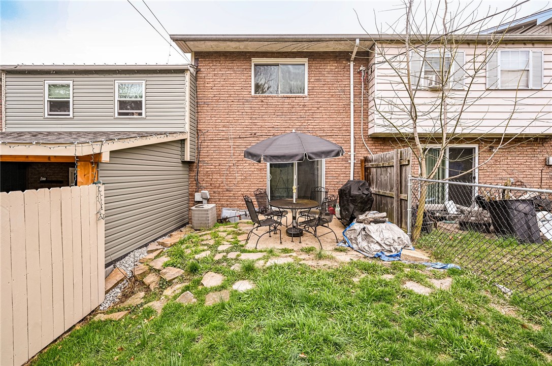 Hempfield Twp - Wml, Pennsylvania 15601, United States, 3 Bedrooms Bedrooms, ,2 BathroomsBathrooms,Residential,Pending,100802