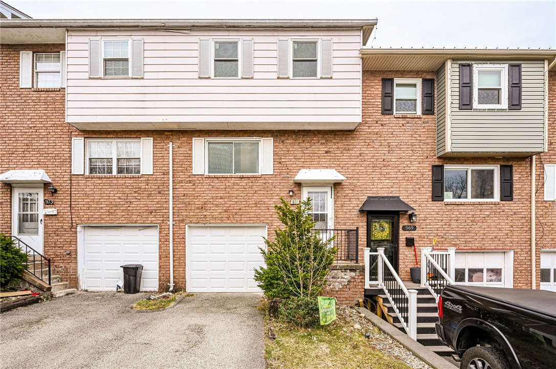 Hempfield Twp - Wml, Pennsylvania 15601, United States, 3 Bedrooms Bedrooms, ,2 BathroomsBathrooms,Residential,Pending,100802