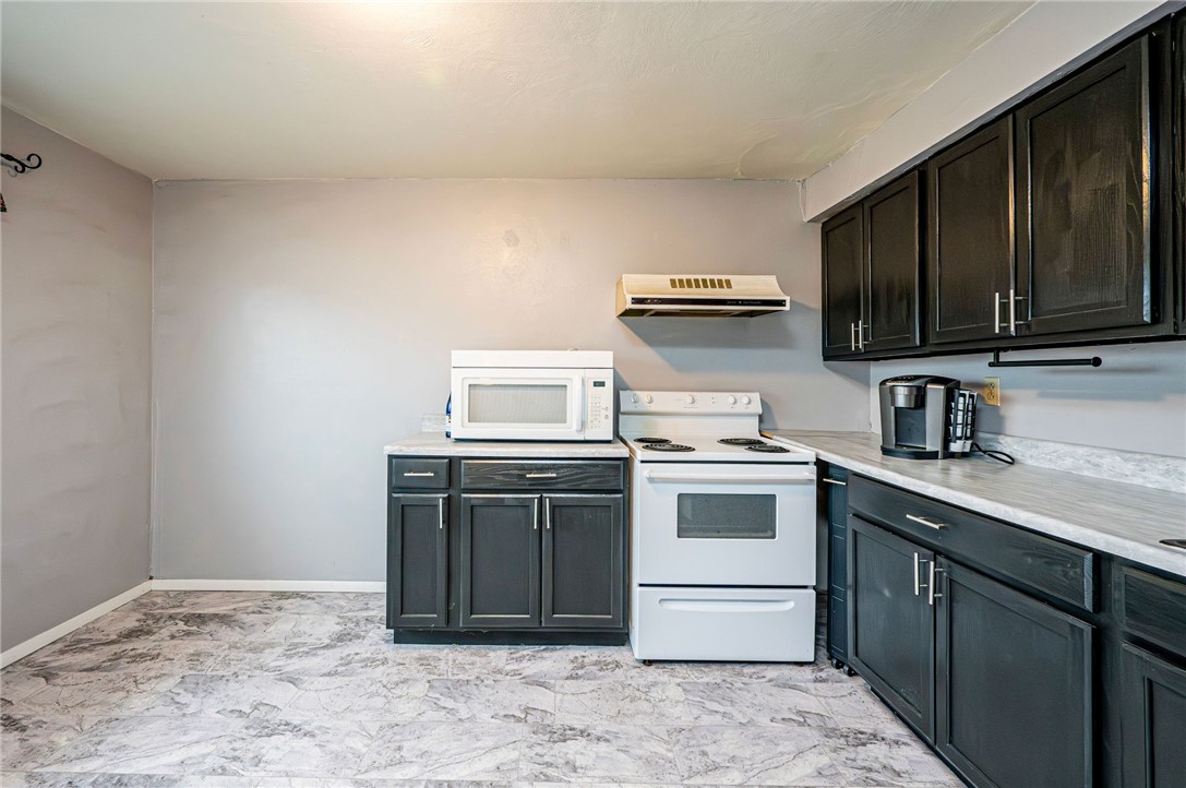 Hempfield Twp - Wml, Pennsylvania 15601, United States, 3 Bedrooms Bedrooms, ,2 BathroomsBathrooms,Residential,Pending,100802