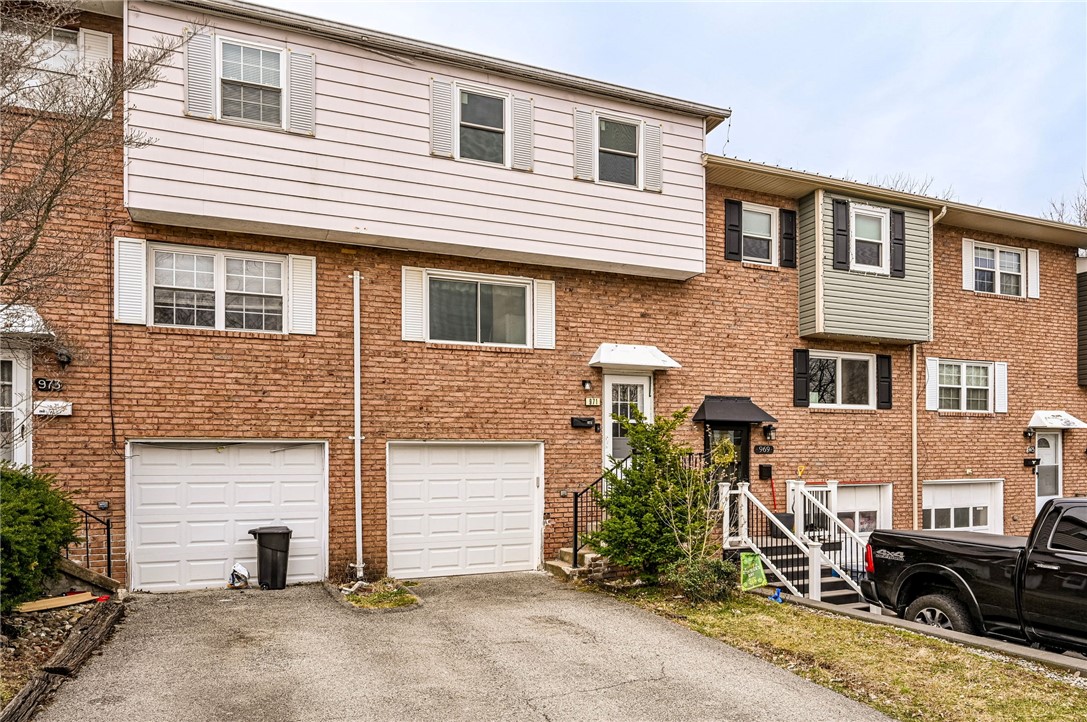 Hempfield Twp - Wml, Pennsylvania 15601, United States, 3 Bedrooms Bedrooms, ,2 BathroomsBathrooms,Residential,Pending,100802