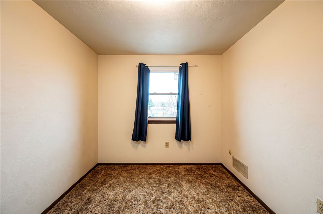 Hempfield Twp - Wml, Pennsylvania 15601, United States, 3 Bedrooms Bedrooms, ,2 BathroomsBathrooms,Residential,Pending,100802