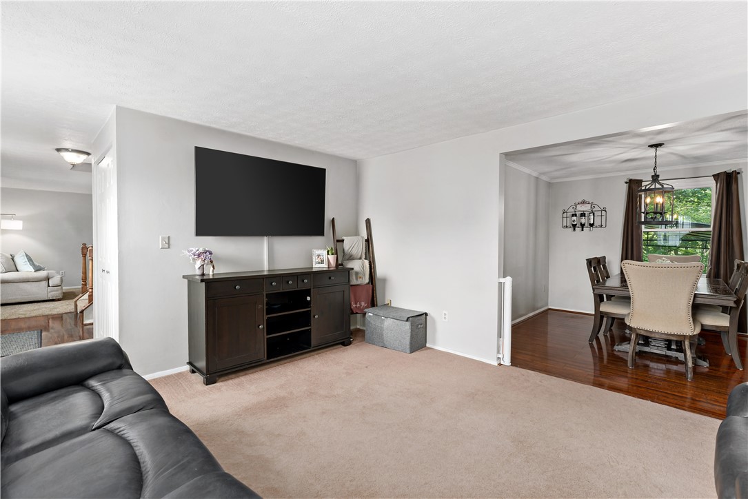 611 Meade Dr