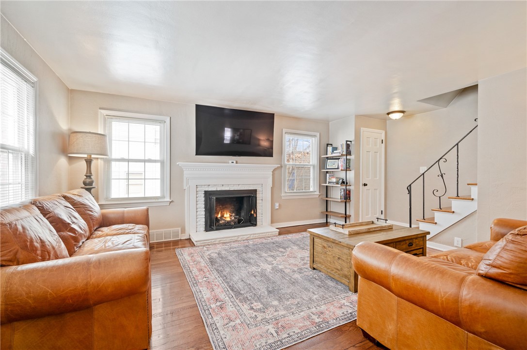 2114 Hillcrest St St, Bethel Park, Pennsylvania image 2