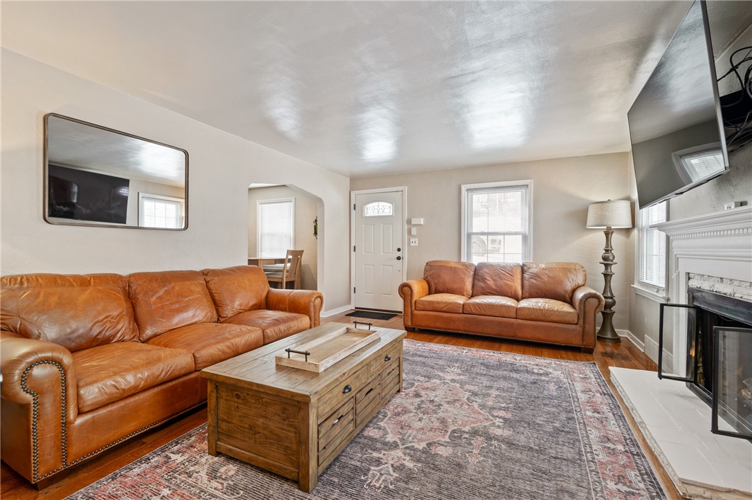2114 Hillcrest St St, Bethel Park, Pennsylvania image 3