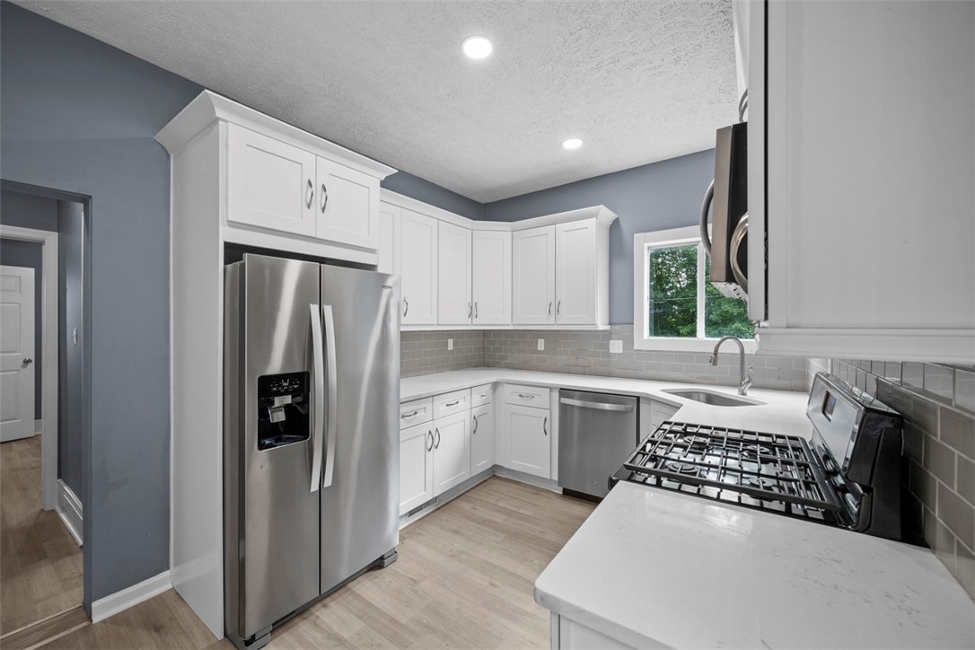 Coraopolis, Pennsylvania 15108, United States, 3 Bedrooms Bedrooms, ,2 BathroomsBathrooms,Residential,Active,194588