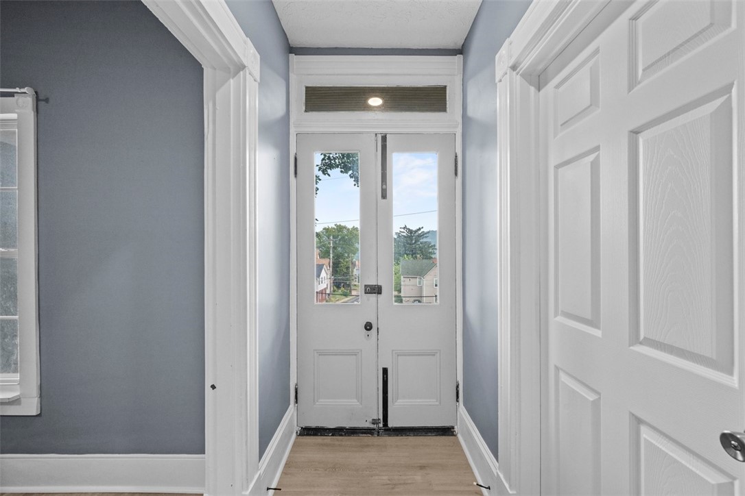 Coraopolis, Pennsylvania 15108, United States, 3 Bedrooms Bedrooms, ,2 BathroomsBathrooms,Residential,Active,194588