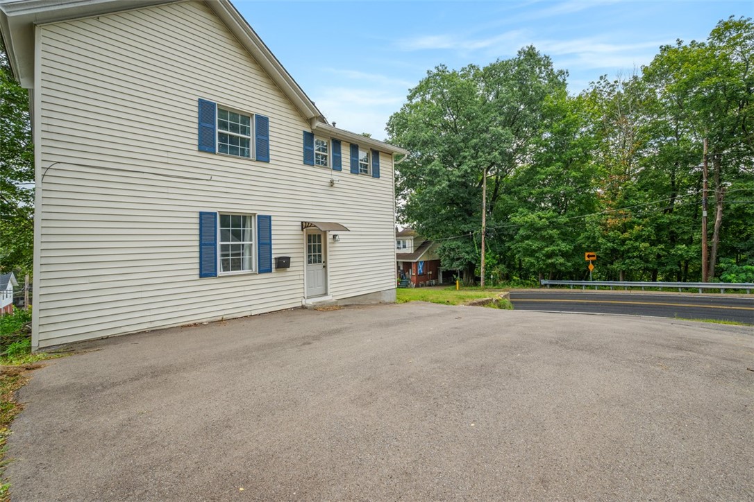 Coraopolis, Pennsylvania 15108, United States, 3 Bedrooms Bedrooms, ,2 BathroomsBathrooms,Residential,Active,194588