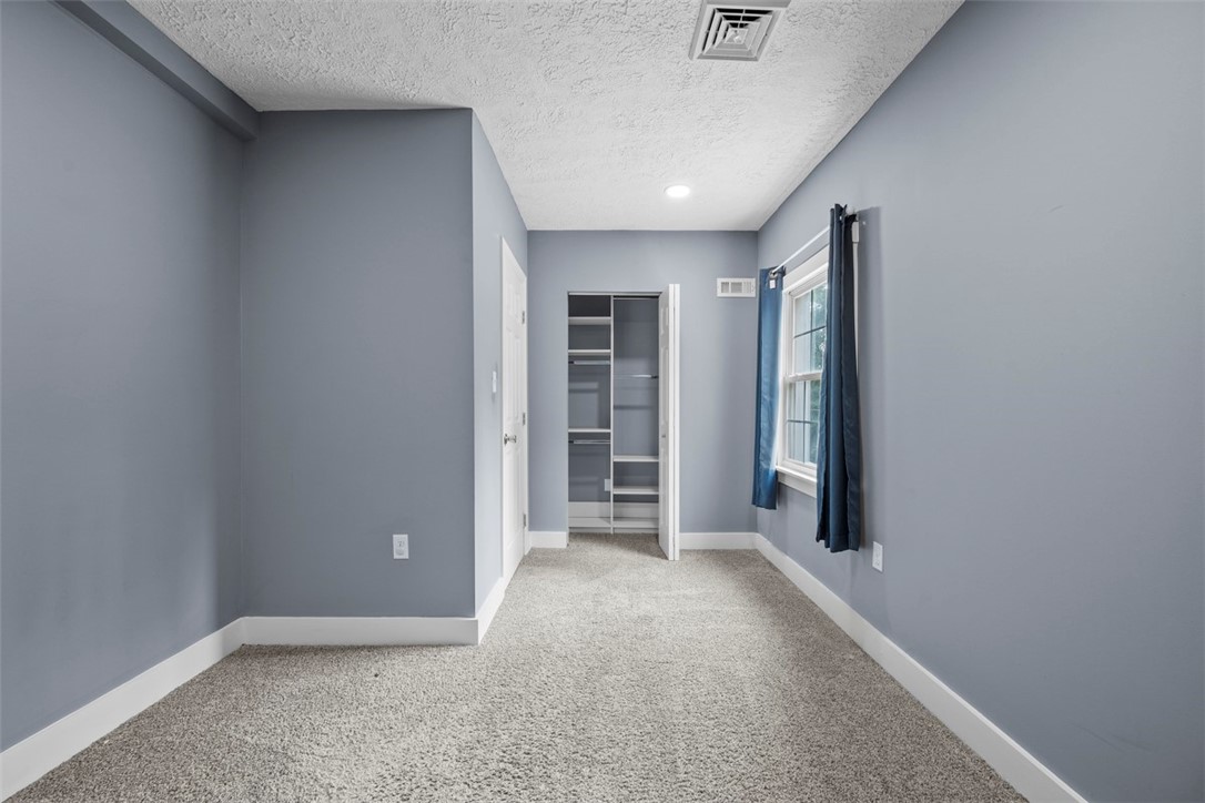 Coraopolis, Pennsylvania 15108, United States, 3 Bedrooms Bedrooms, ,2 BathroomsBathrooms,Residential,Active,194588