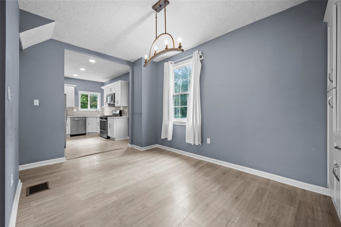 Coraopolis, Pennsylvania 15108, United States, 3 Bedrooms Bedrooms, ,2 BathroomsBathrooms,Residential,Active,194588