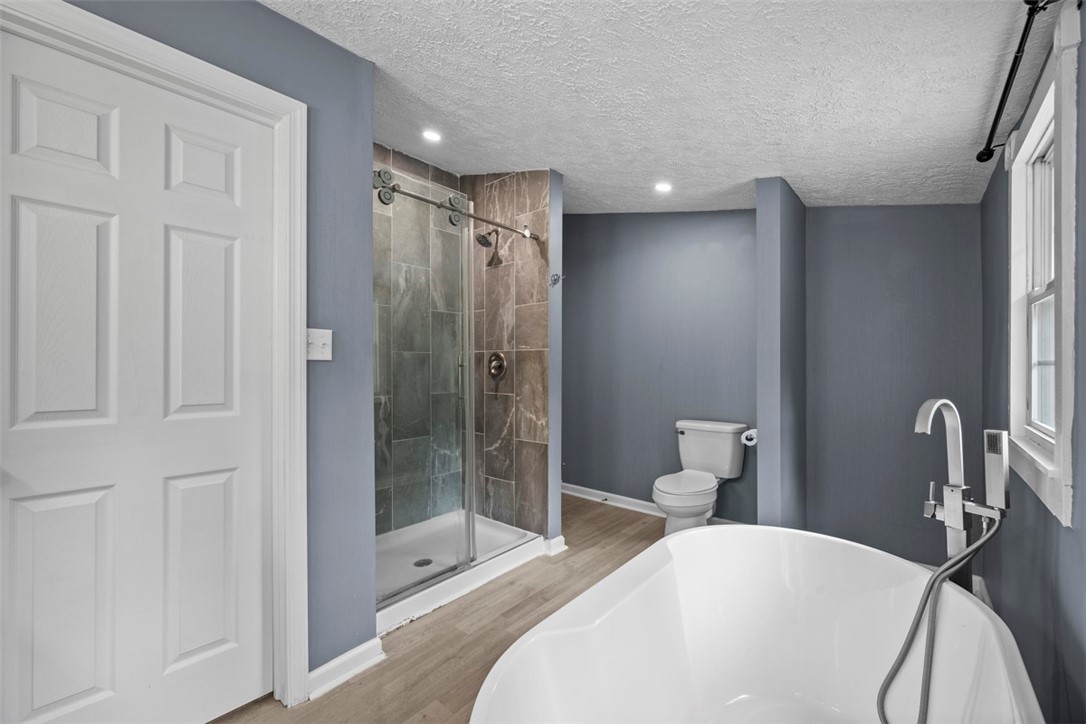 Coraopolis, Pennsylvania 15108, United States, 3 Bedrooms Bedrooms, ,2 BathroomsBathrooms,Residential,Active,194588