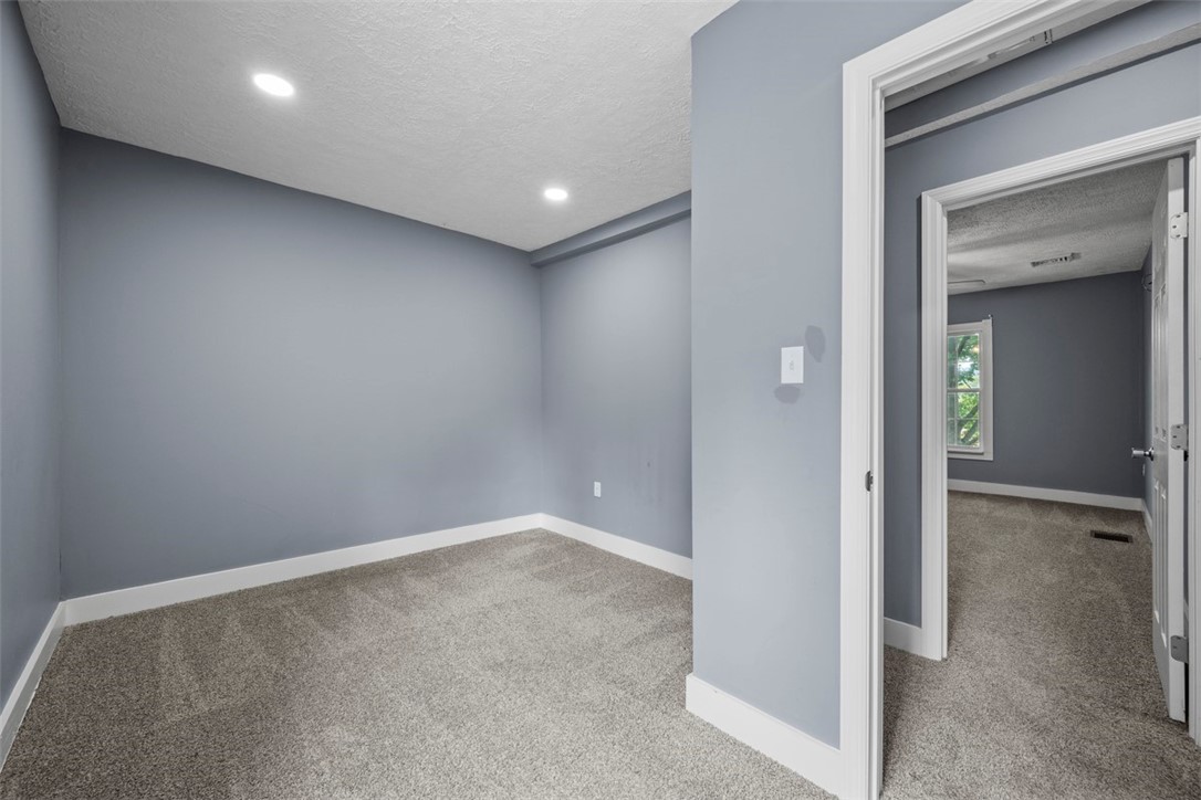 Coraopolis, Pennsylvania 15108, United States, 3 Bedrooms Bedrooms, ,2 BathroomsBathrooms,Residential,Active,194588