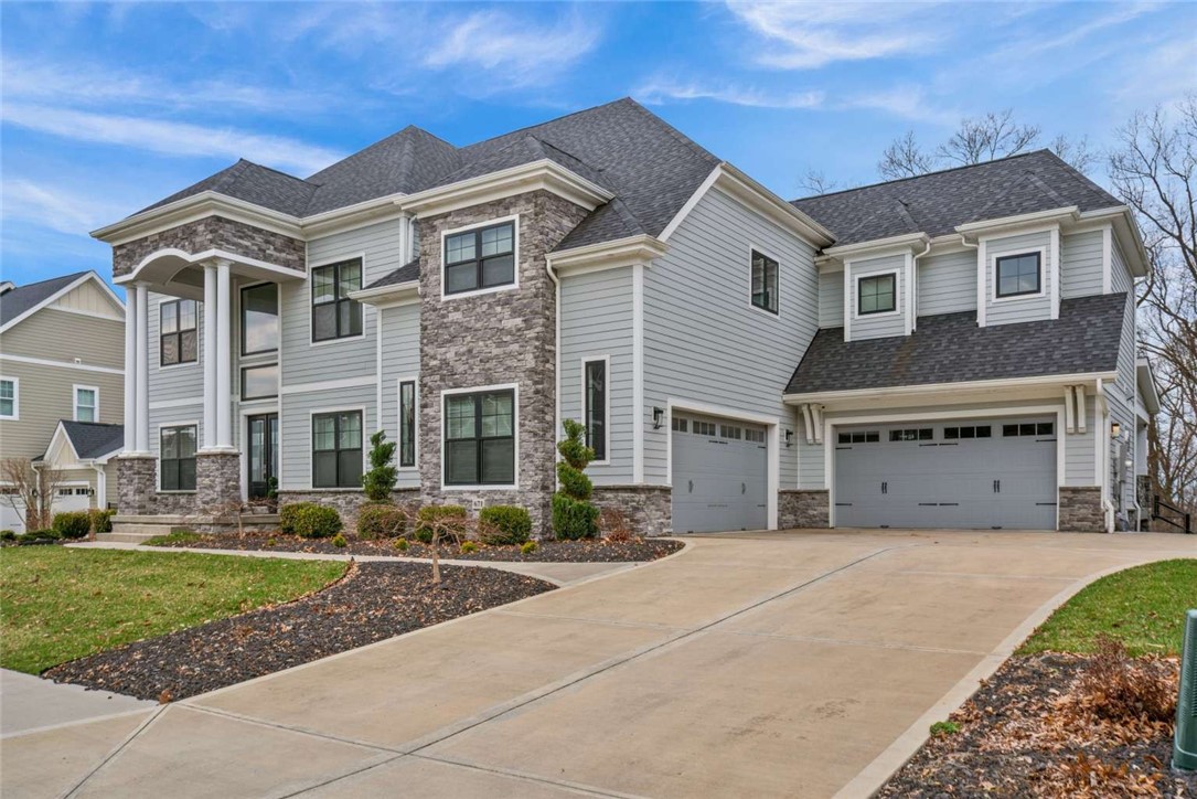 671 Chilliwack Ln