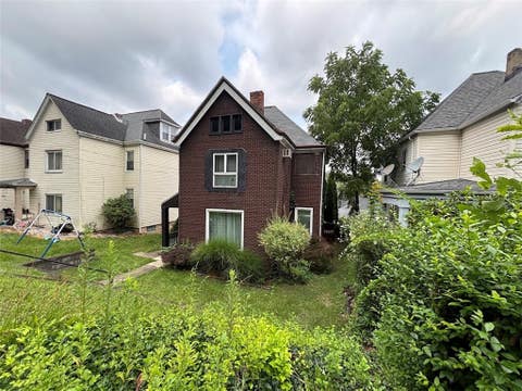 Homes For Sale - 312 Welsh Ave Ave<br/> Wilmerding, PA 15148