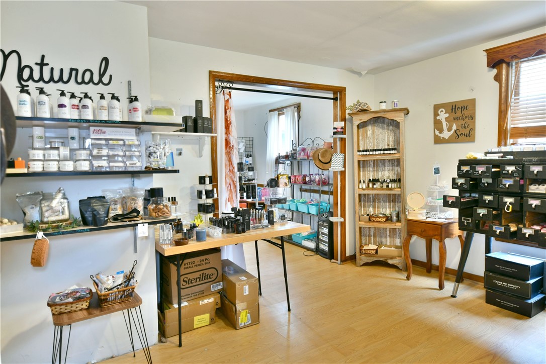 375 Main St