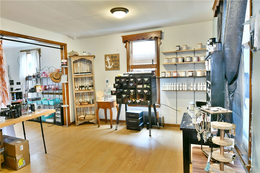 375 Main St