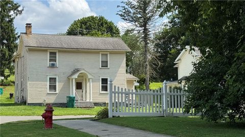 Photo of 801 Purdum St, East Brady, PA 16028 (MLS # 1763496)