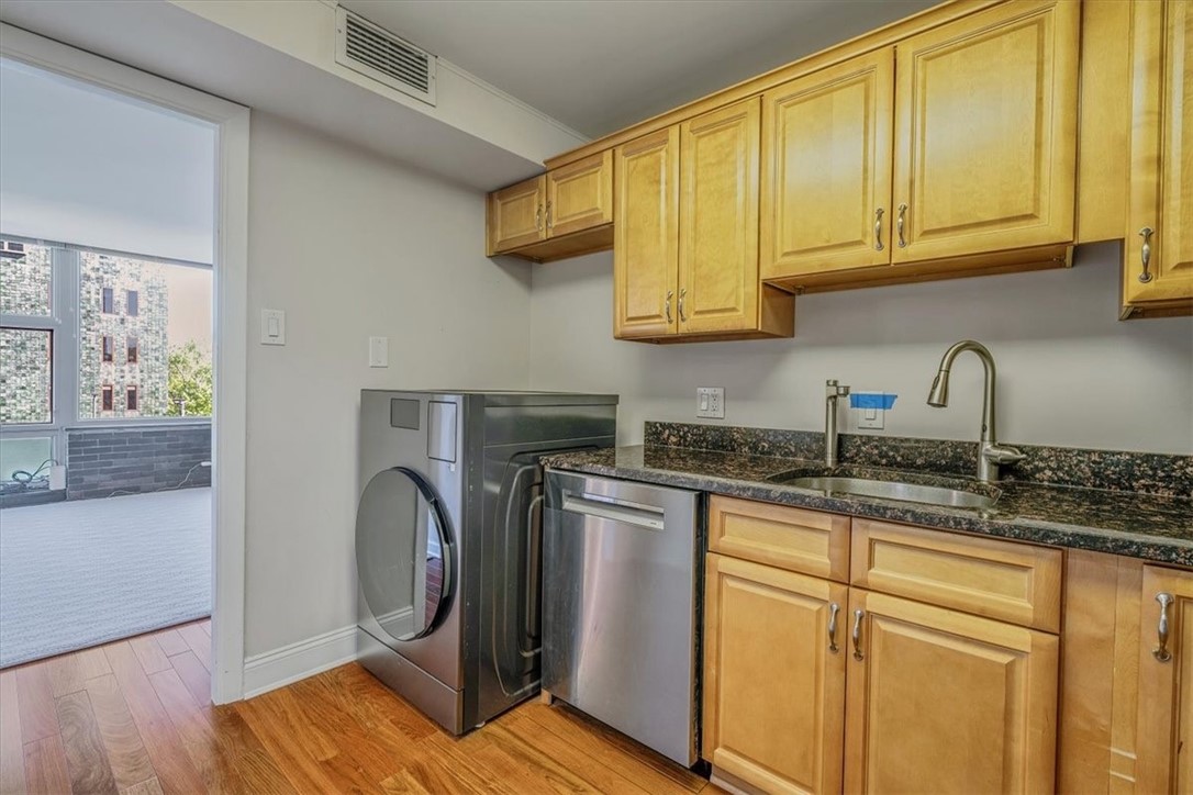 552 N Neville St St #31, Oakland, Pennsylvania image 17