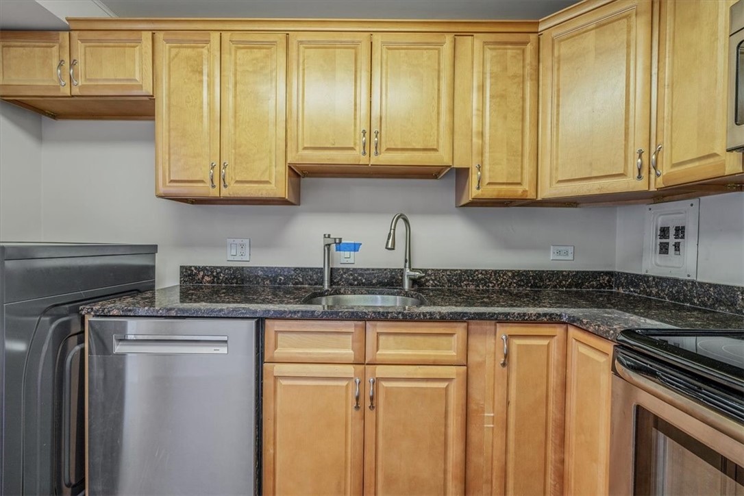 552 N Neville St St #31, Oakland, Pennsylvania image 18