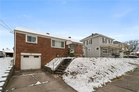 Photo of 217 Mifflin St, Homestead, PA 15120 (MLS # 1733019)