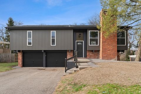 Photo of 2715 Otterbein Dr, Allison Park, PA 15101 (MLS # 1732596)