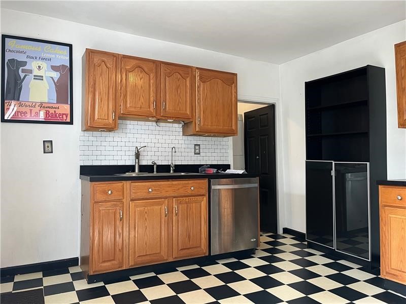 South Side, Pennsylvania 15203, United States, 3 Bedrooms Bedrooms, ,2 BathroomsBathrooms,Residential,Active,210485