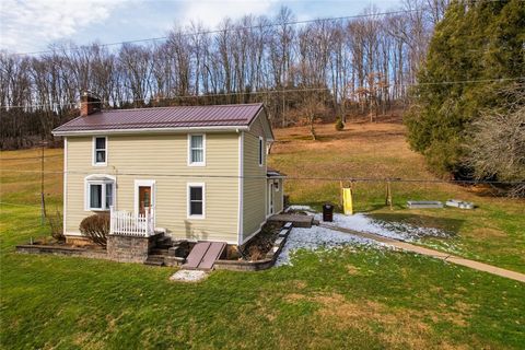 Photo of 276 Weiland Rd, Chicora, PA 16025 (MLS # 1736975)