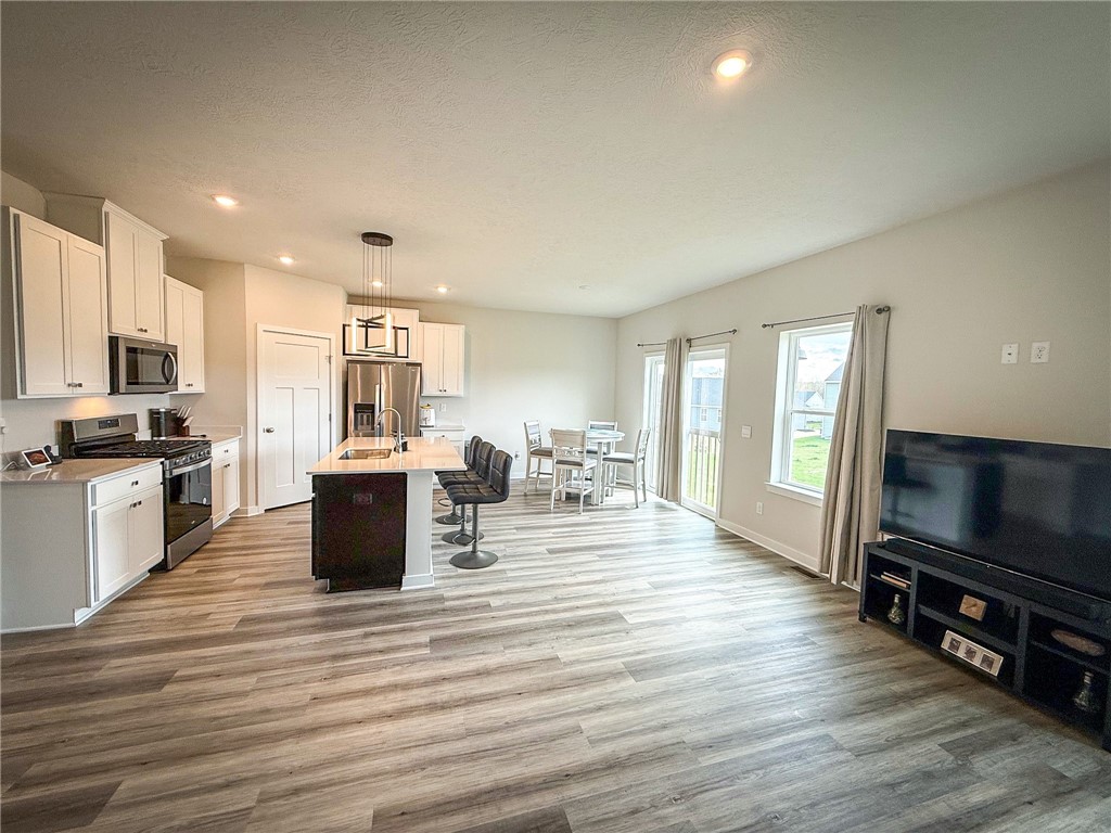 Twp Of But SW, Pennsylvania 16001, United States, 3 Bedrooms Bedrooms, ,2 BathroomsBathrooms,Residential,Active,121204