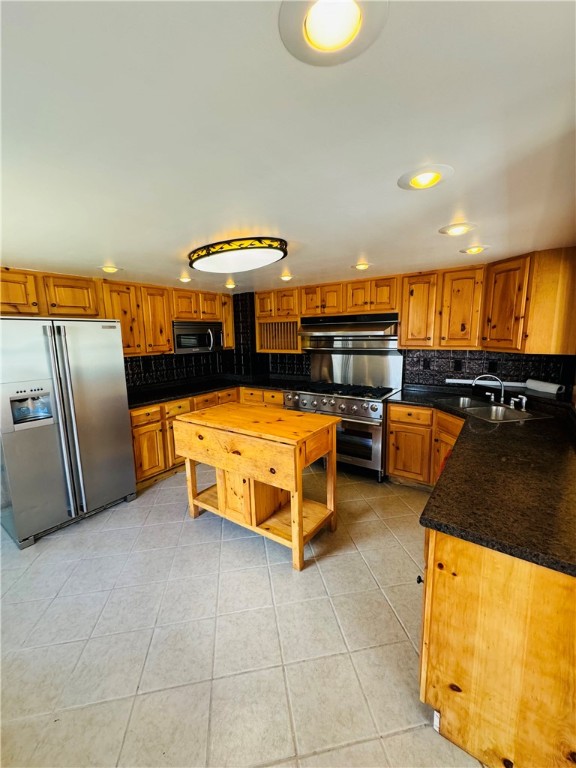 Connellsville, Pennsylvania 15425, United States, 3 Bedrooms Bedrooms, ,2 BathroomsBathrooms,Residential,Pending,55671